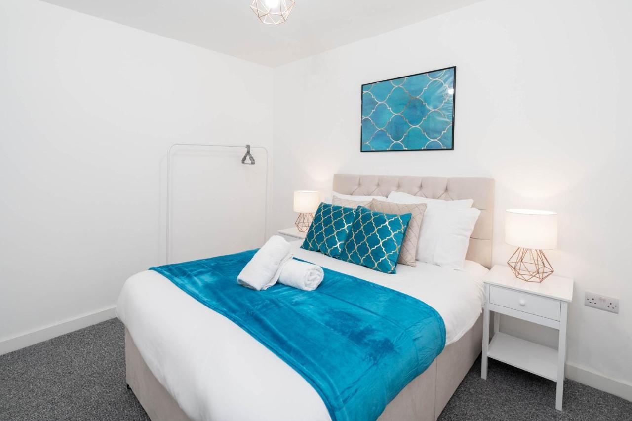 Two Bedroom Apartment - En Suites - Smart Tv'S - Wifi - Netflix - Bearwood Бирмингем Экстерьер фото