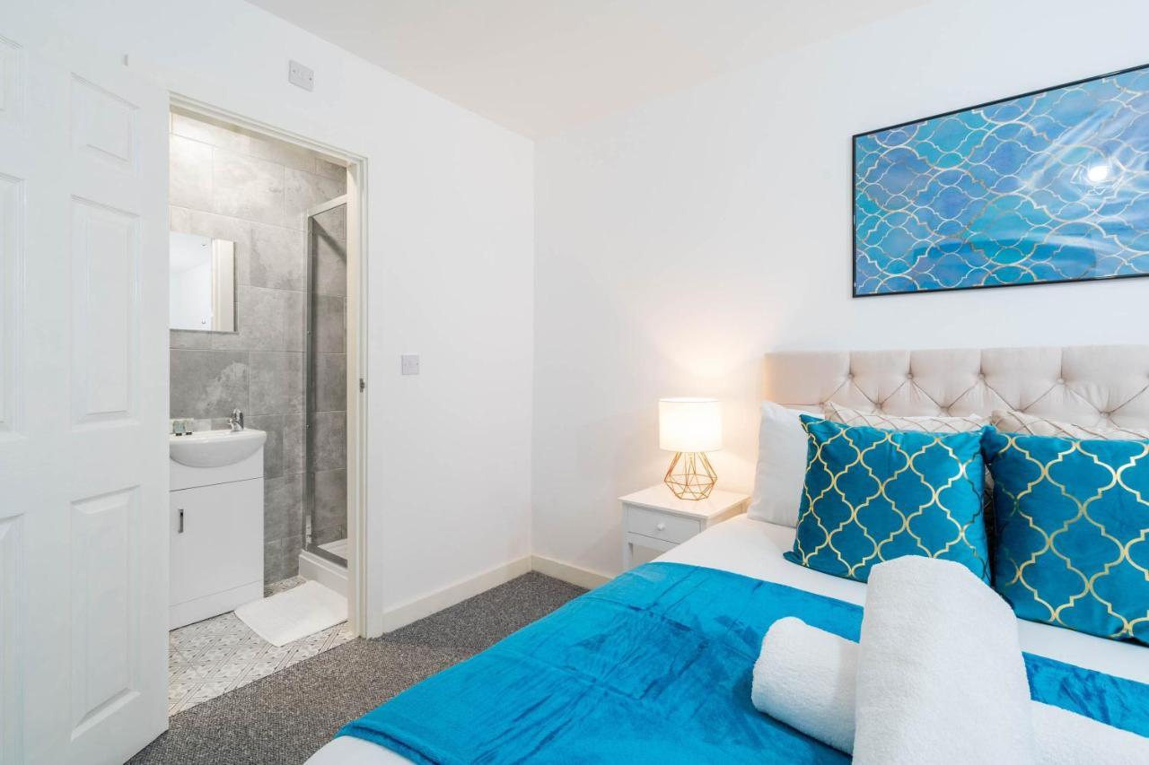Two Bedroom Apartment - En Suites - Smart Tv'S - Wifi - Netflix - Bearwood Бирмингем Экстерьер фото
