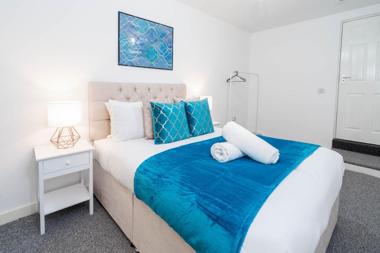 Two Bedroom Apartment - En Suites - Smart Tv'S - Wifi - Netflix - Bearwood Бирмингем Экстерьер фото