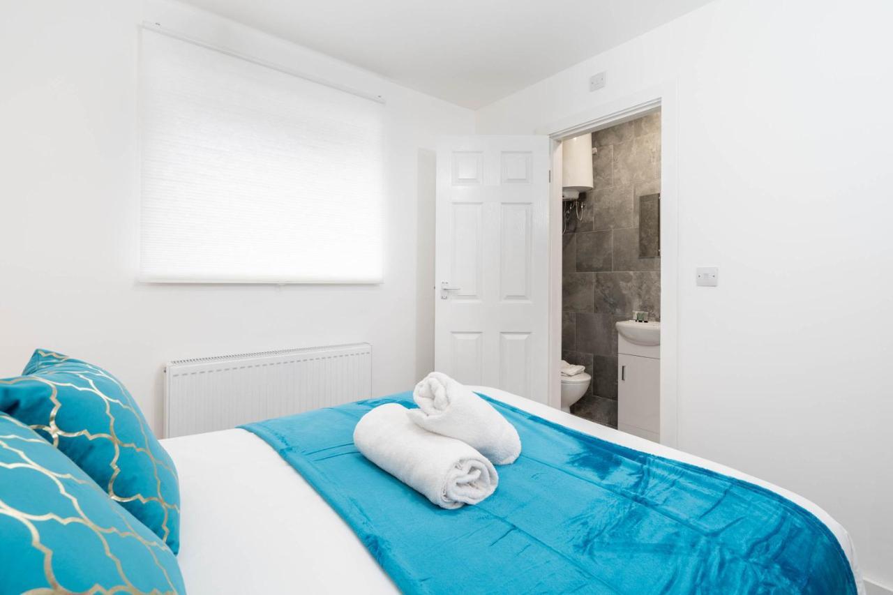 Two Bedroom Apartment - En Suites - Smart Tv'S - Wifi - Netflix - Bearwood Бирмингем Экстерьер фото