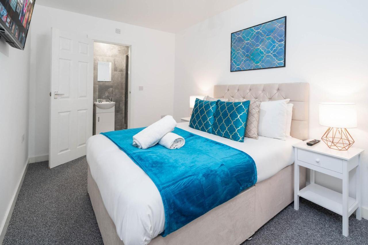 Two Bedroom Apartment - En Suites - Smart Tv'S - Wifi - Netflix - Bearwood Бирмингем Экстерьер фото